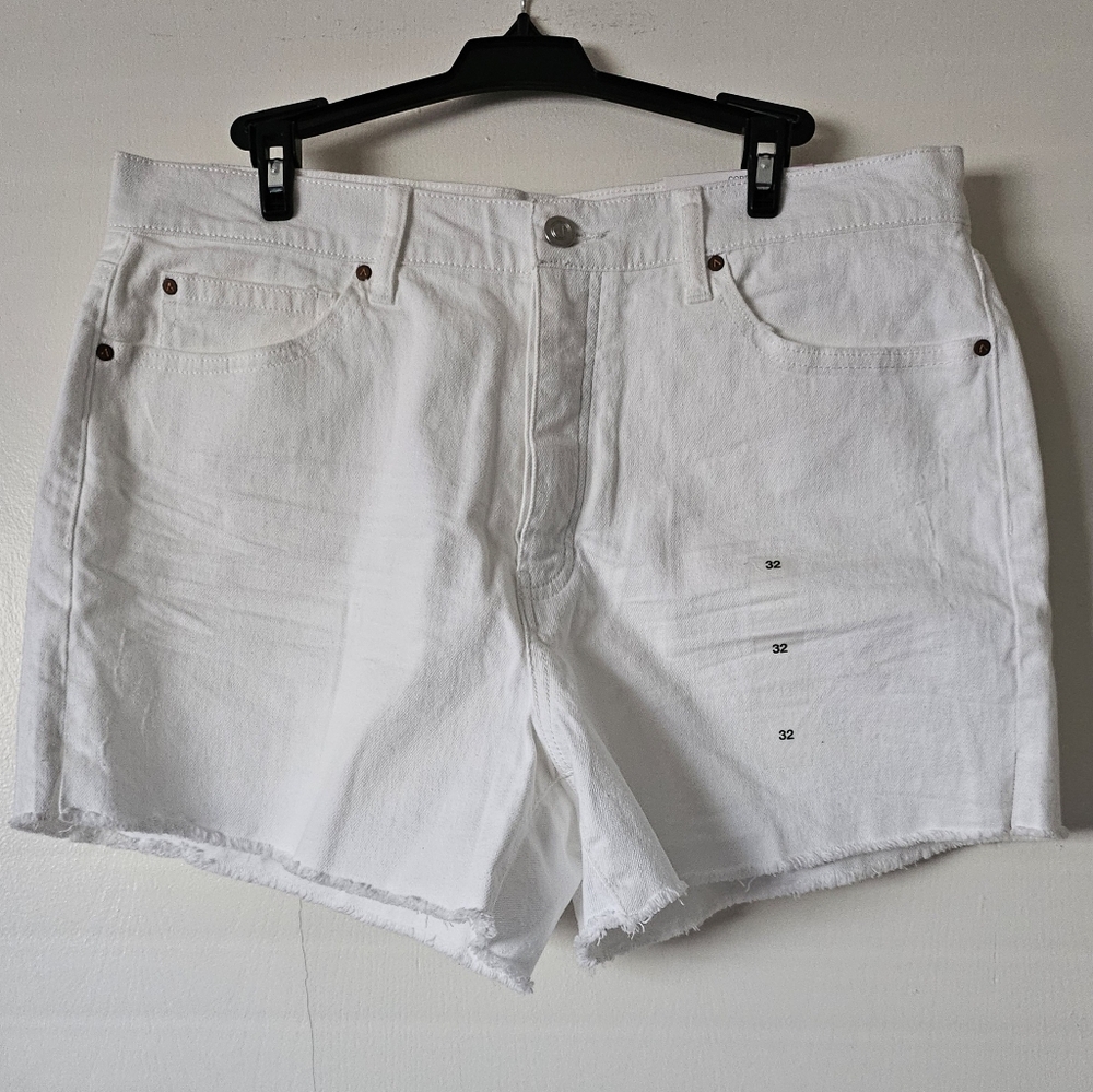 And Now This Women's High-Rise Frayed-Hem Jean Shorts